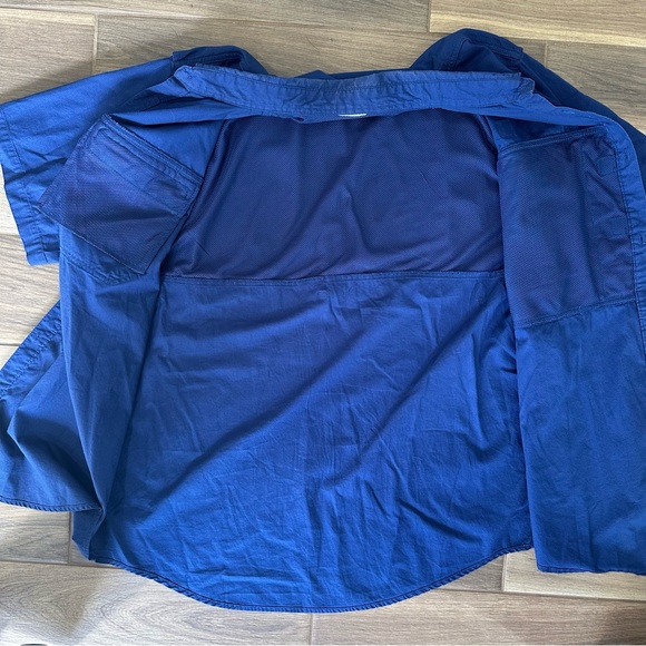 🌼 REEL Legends blue collar shirt 🌼5/$15🌼 - Picture 4 of 6